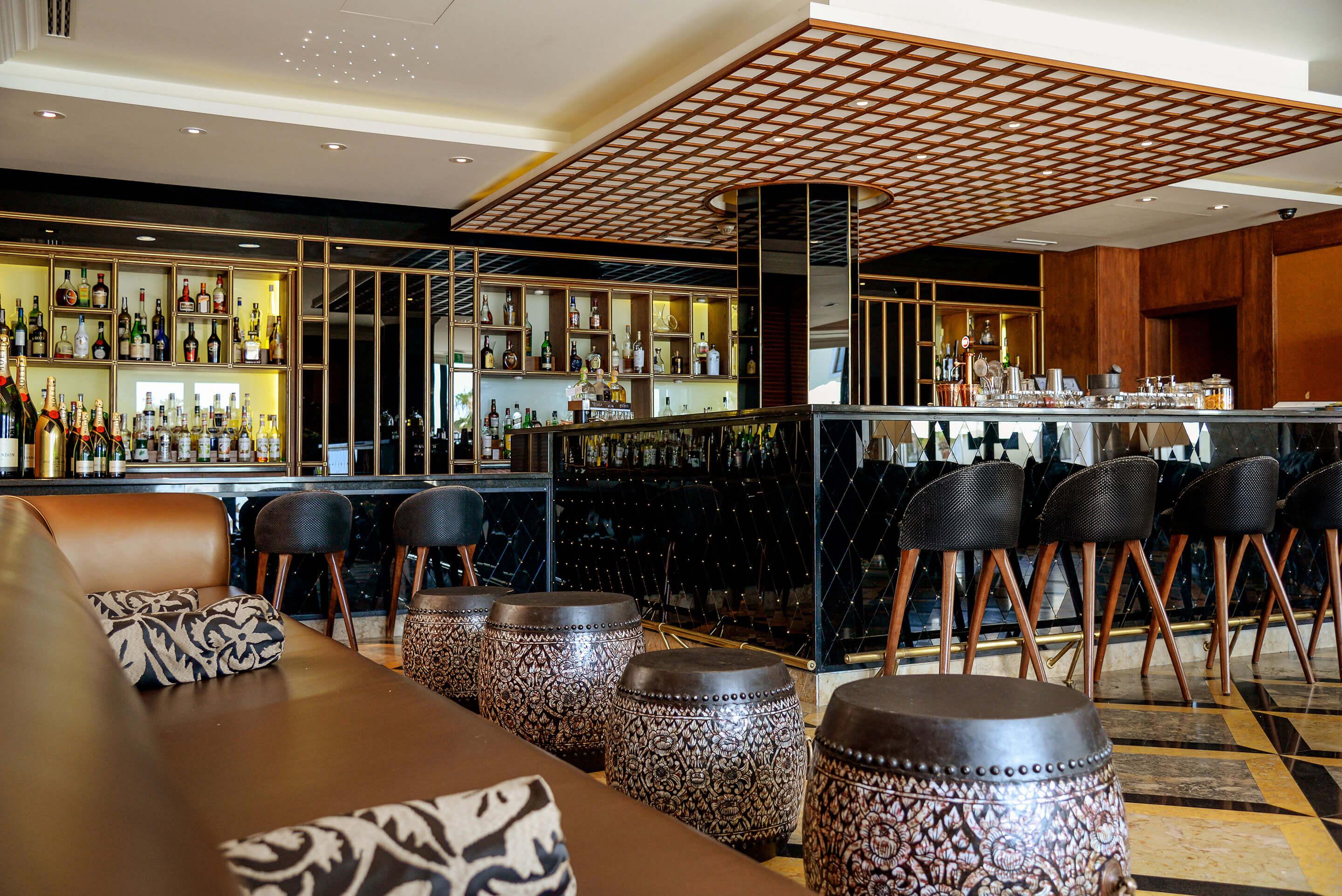 Grande Real Villa Italia Hotel & Spa Кашкайш Екстериор снимка The bar at the hotel