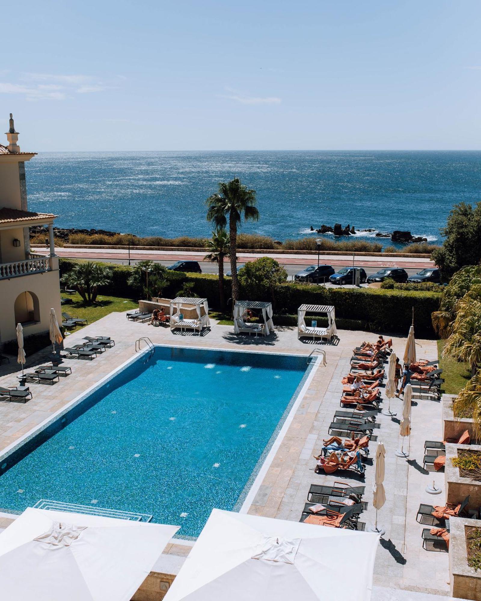 Grande Real Villa Italia Hotel & Spa Кашкайш Екстериор снимка The pool at the hotel