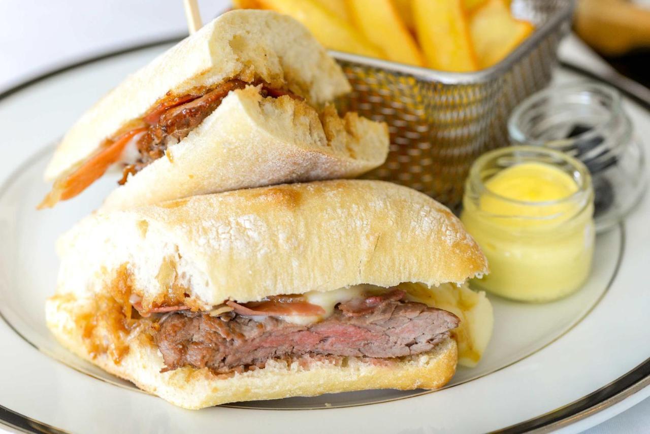 Grande Real Villa Italia Hotel & Spa Кашкайш Екстериор снимка A steak sandwich